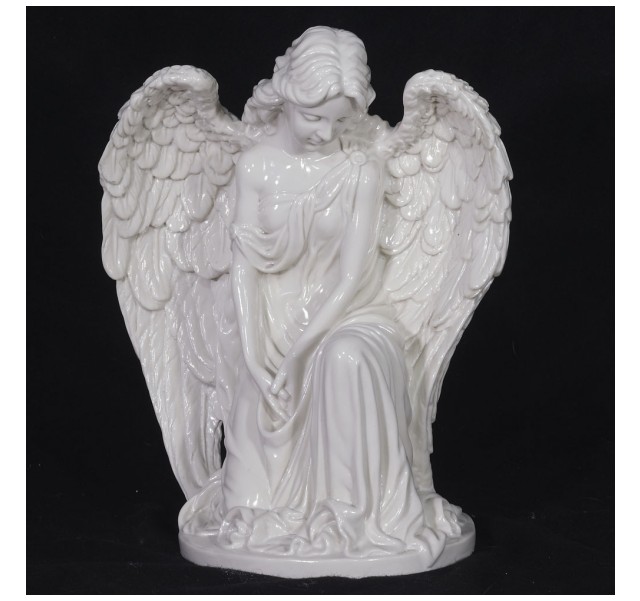 Ангел из мрамора